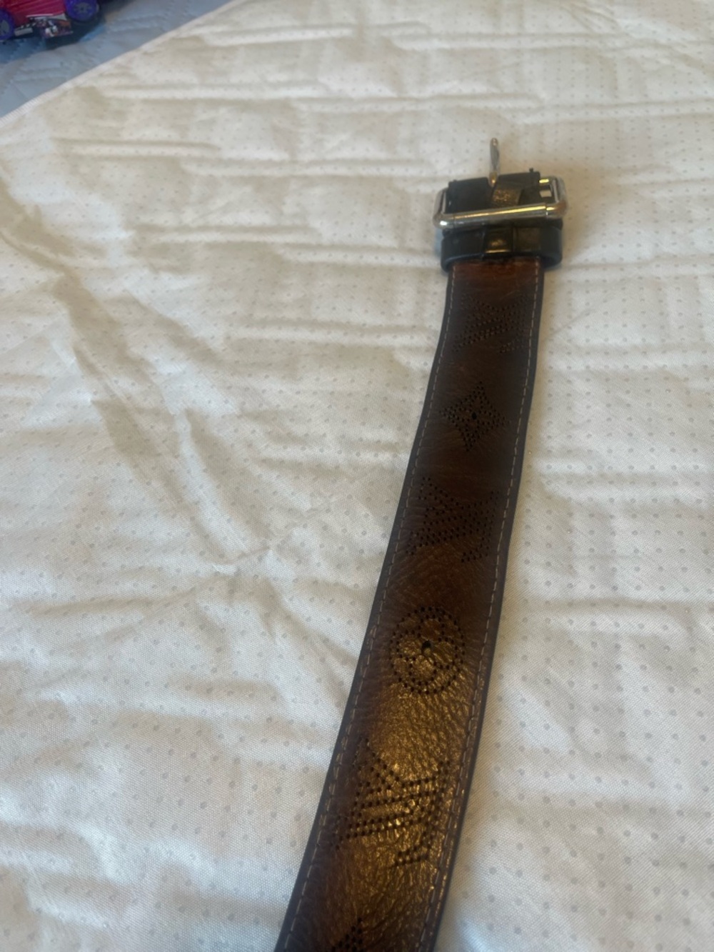 Authentic Louis Vuitton Men's Black Leather Belt with Silver Buckle - Picture 3 of 5